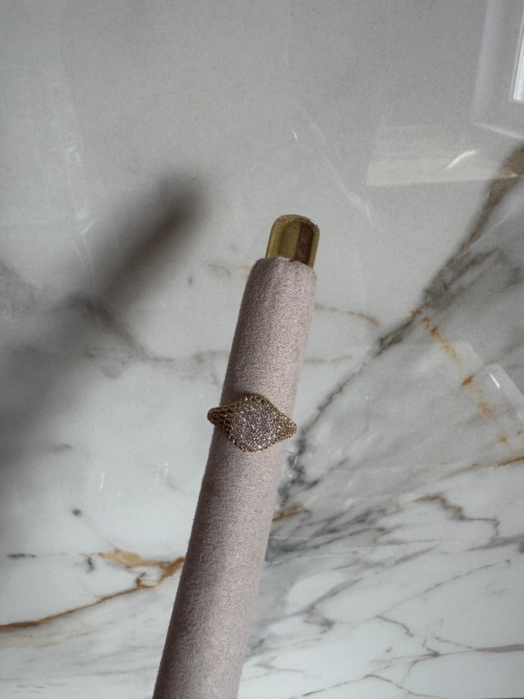 Anello Chevalier