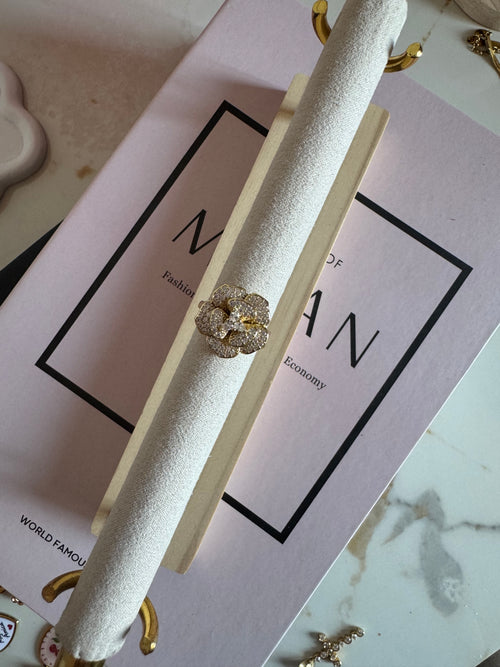 Anello Camelia