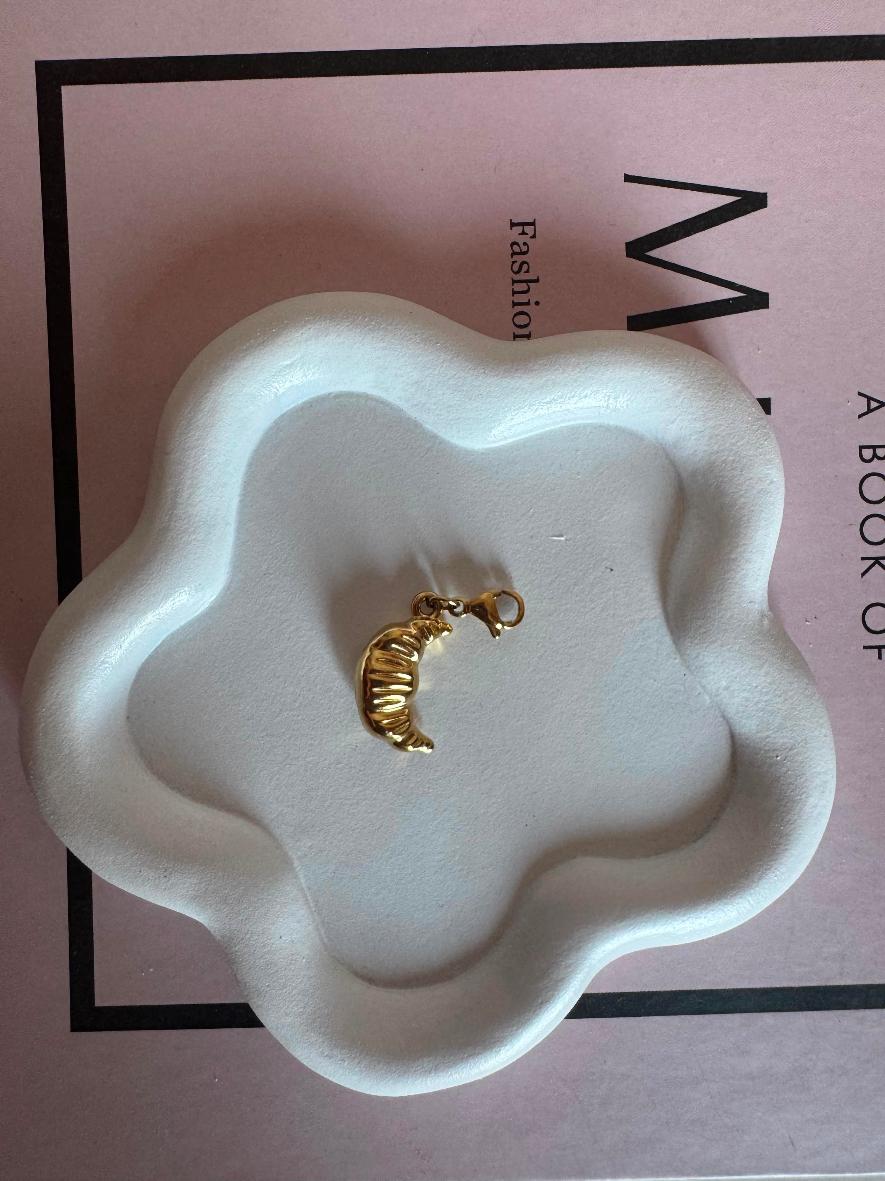 Charm Croissant